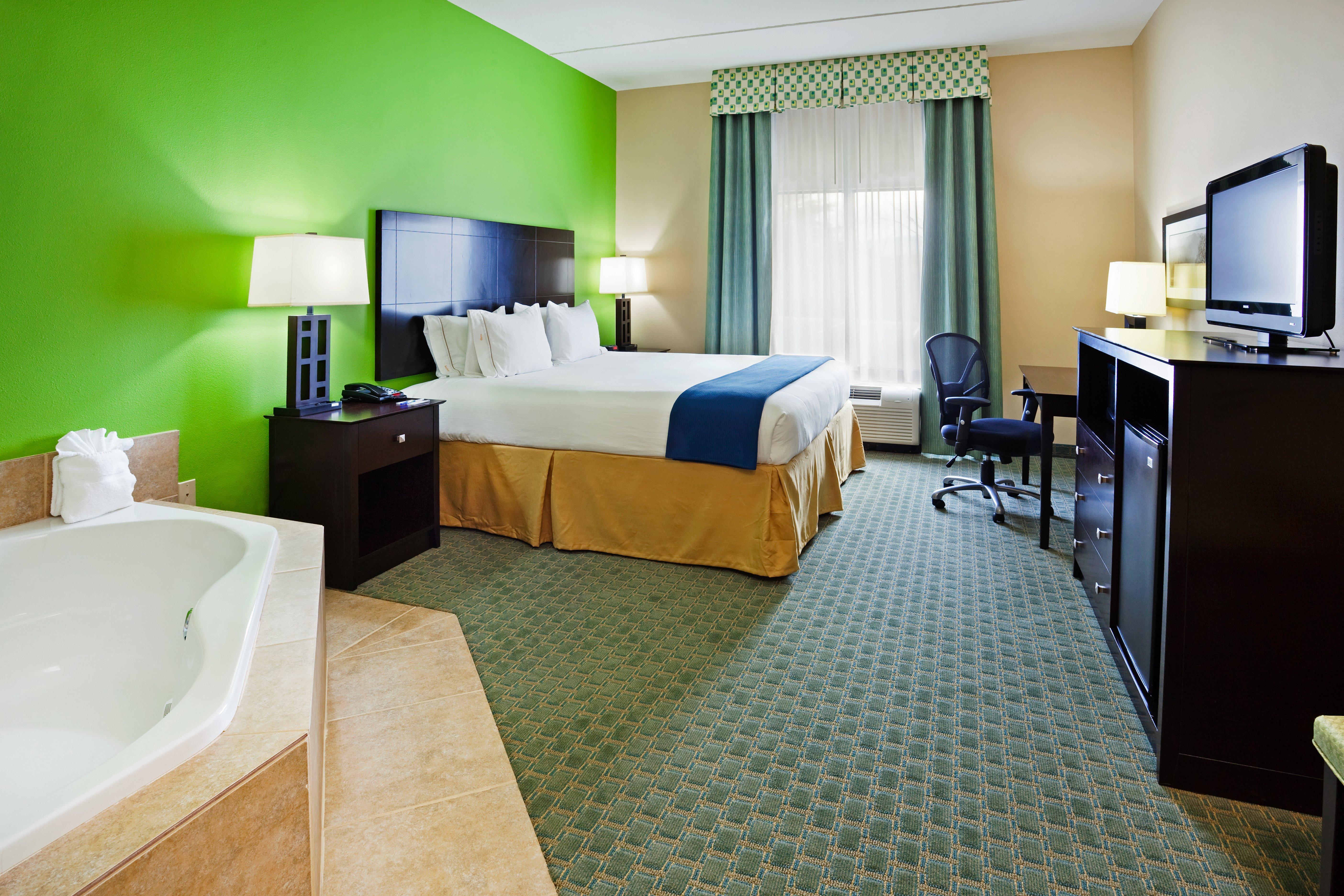 Holiday Inn Express Hotel & Suites Newport South By Ihg Exterior photo