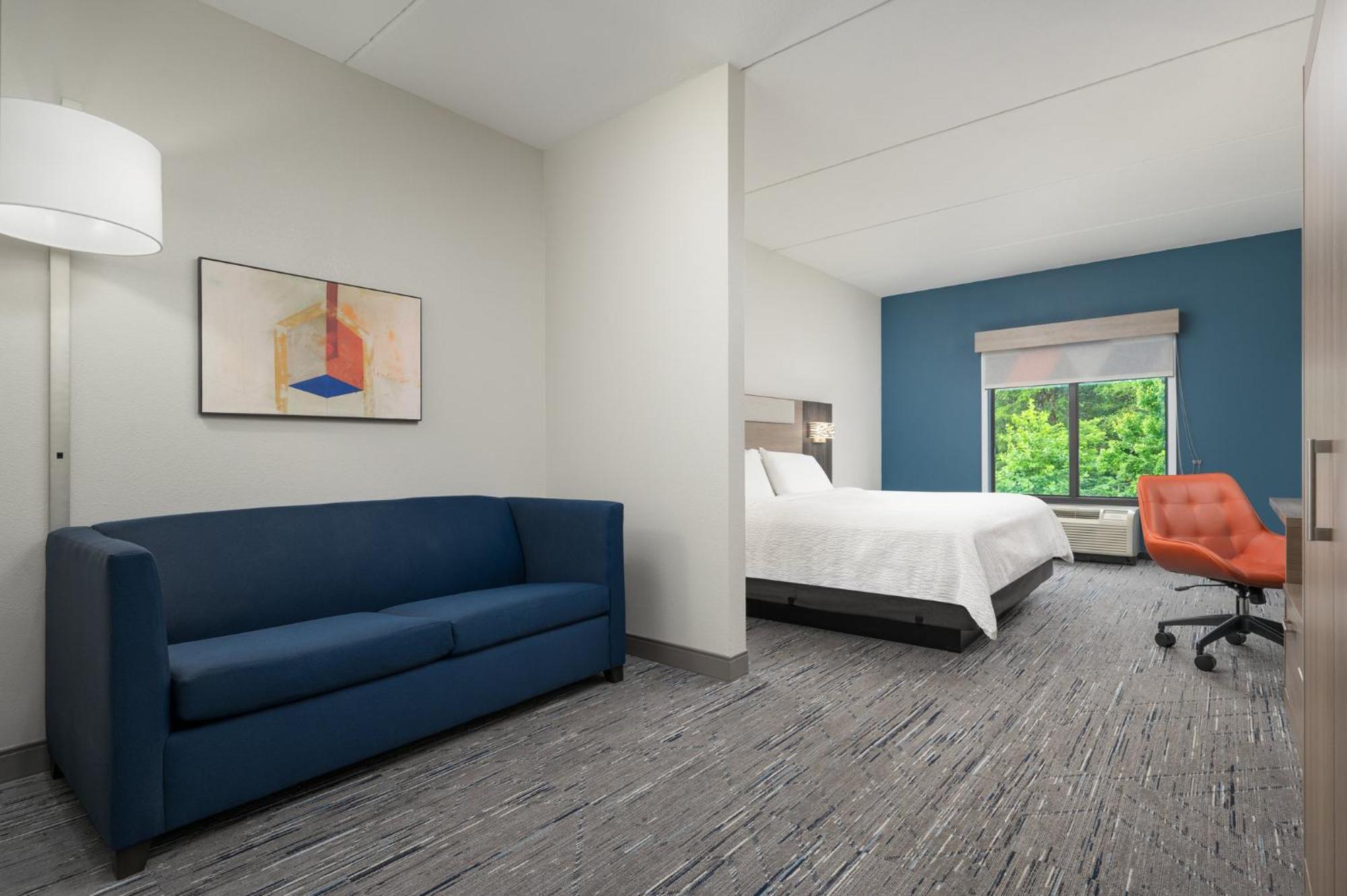 Holiday Inn Express Hotel & Suites Newport South By Ihg Exterior photo